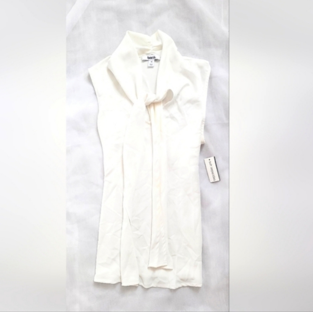 NWT! Bow Neck Tie Front Silky Smooth Women's Bar III Sleeveless Blouse S… - Picture 11 of 11